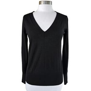 B.Chyll Black Cashmere V-neck Sweater Size XS Lightweight Fine Knit